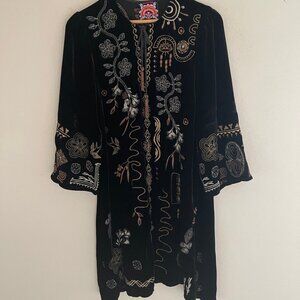 JOHNNY WAS Black Velvet Heavily Geometric & Floral Embroidered Dress: XS; NWOT!